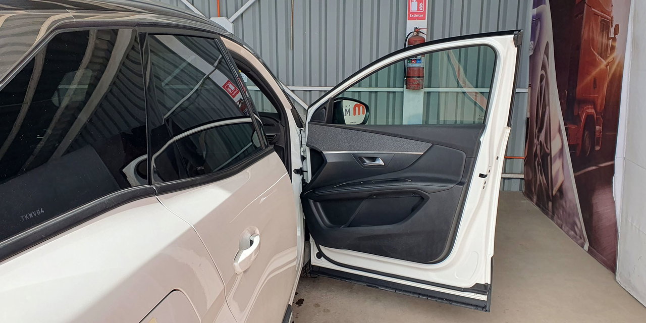 PEUGEOT 3008 - Imagen 25