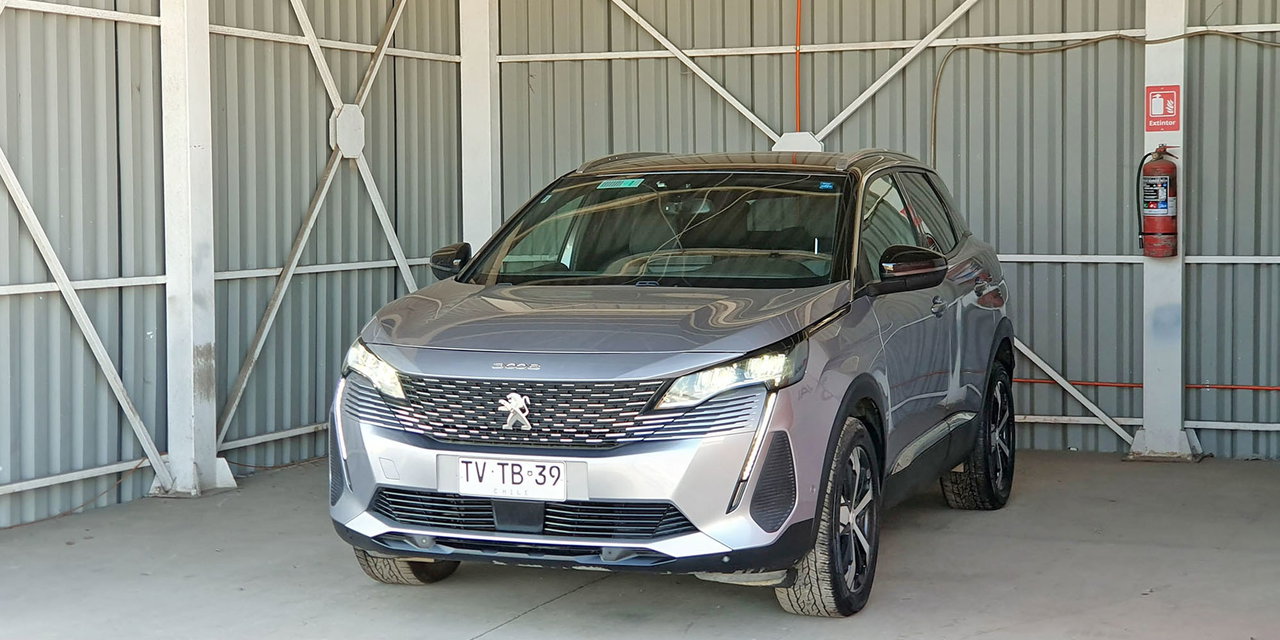 PEUGEOT 3008 - Imagen 1