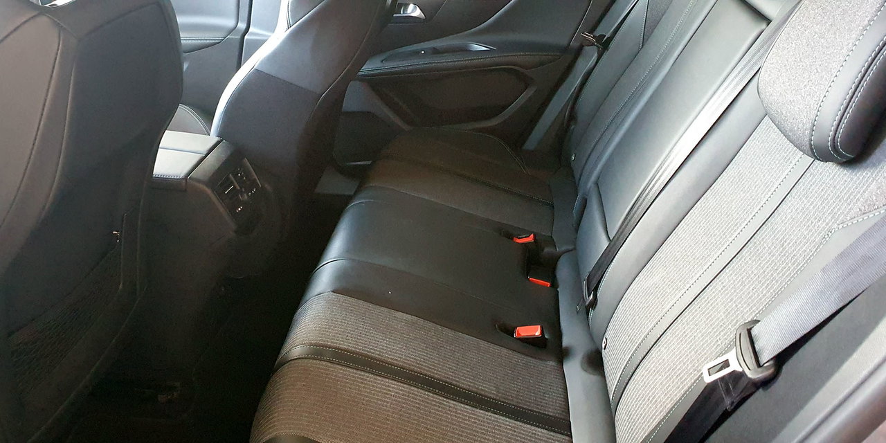 PEUGEOT 3008 - Imagen 24