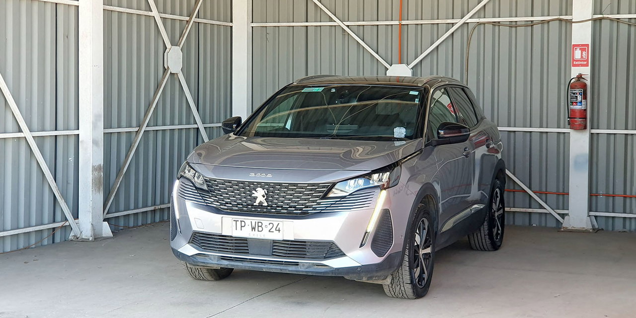 PEUGEOT 3008 - Imagen 1