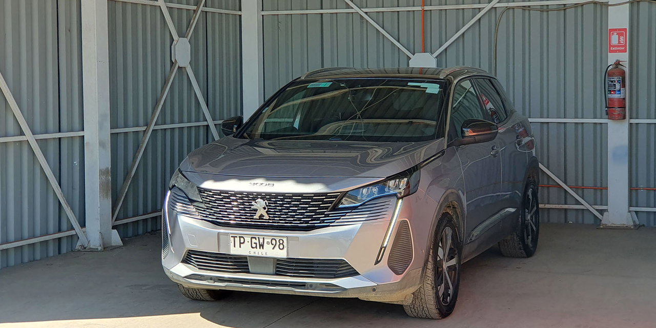 PEUGEOT 3008 - Imagen 1