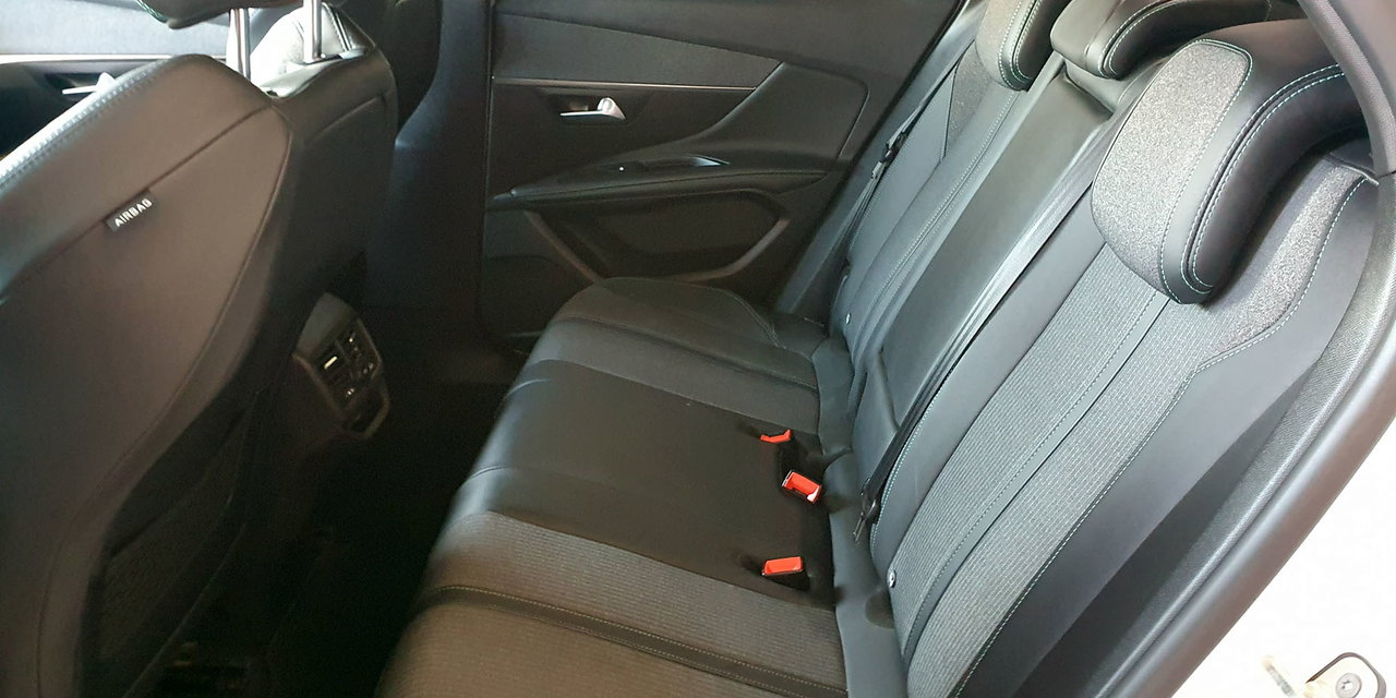 PEUGEOT 3008 - Imagen 24