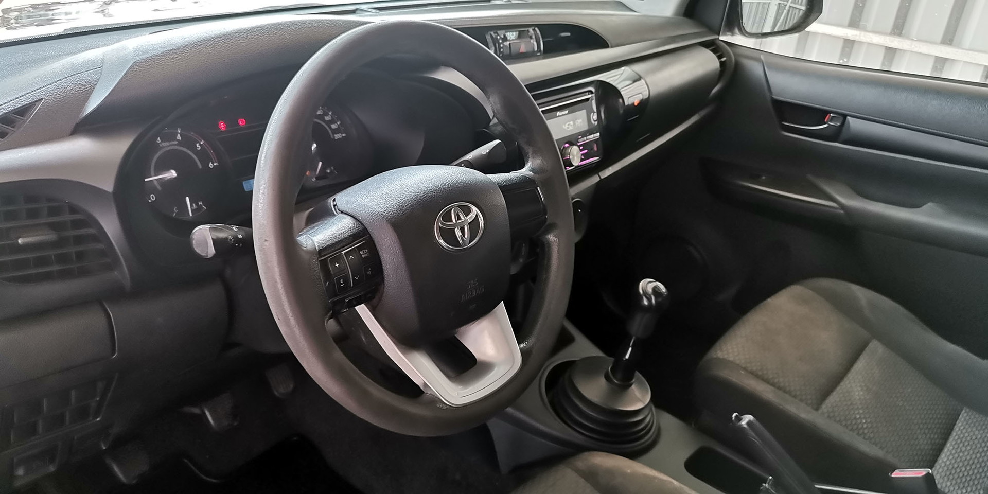 TOYOTA HILUX - Imagen 19