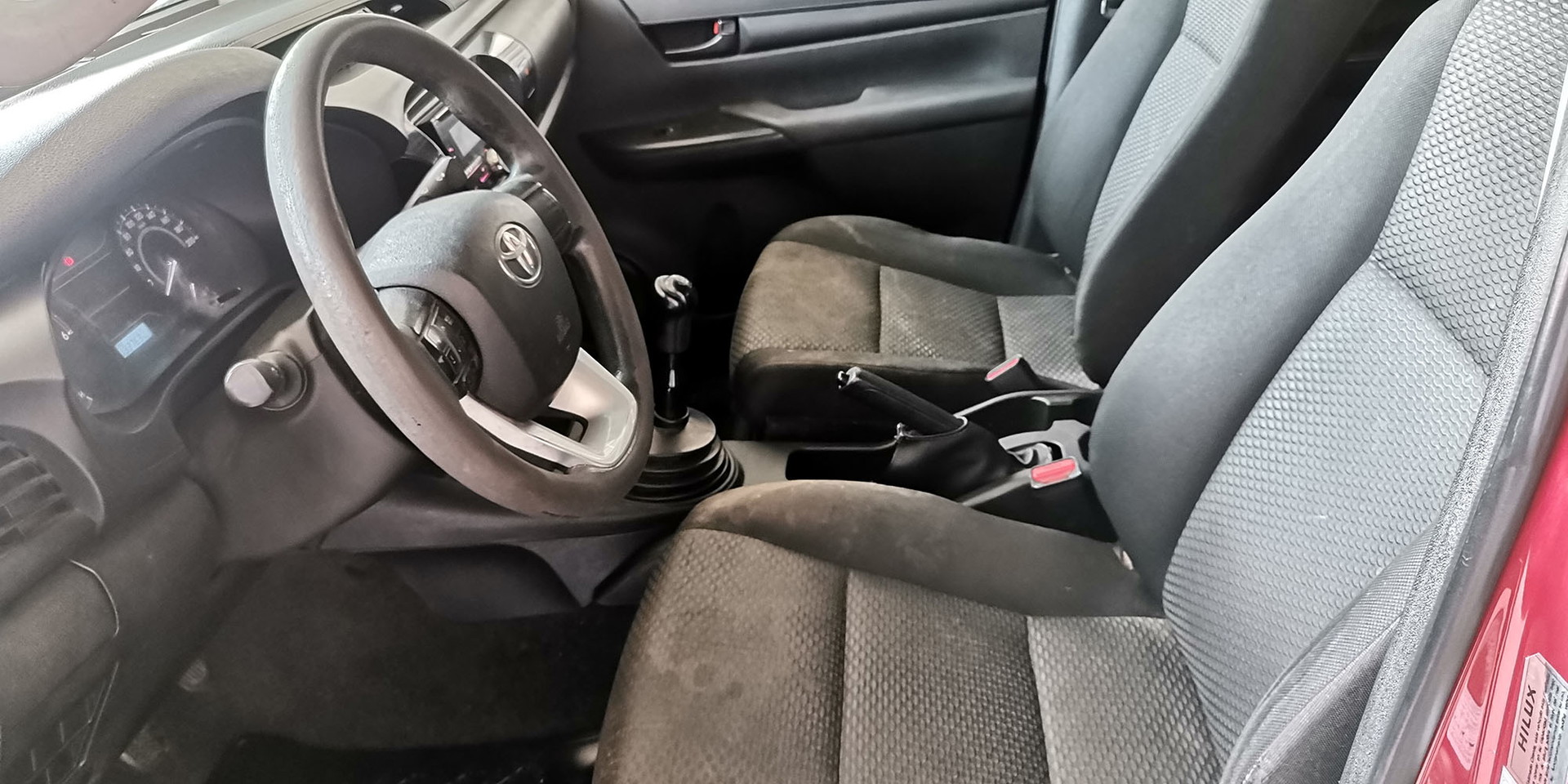 TOYOTA HILUX - Imagen 23