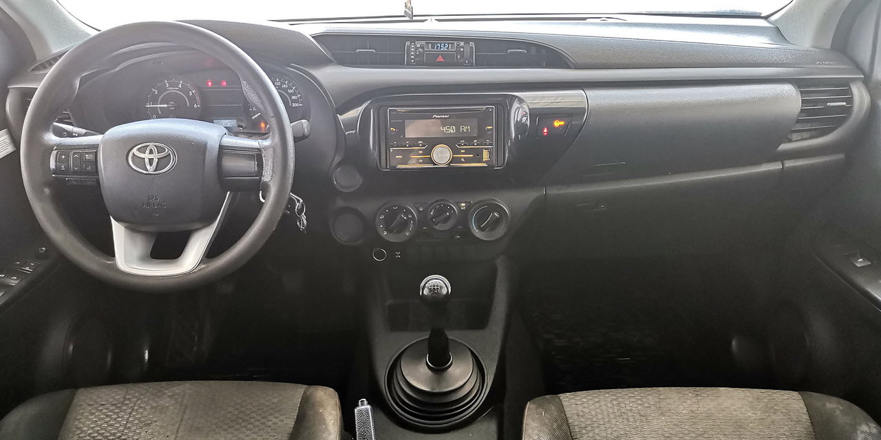 TOYOTA HILUX - Imagen 6