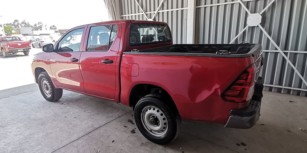 TOYOTA HILUX - Imagen 8