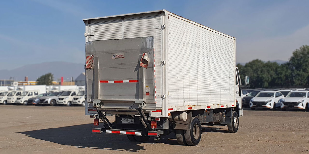 FORD CARGO + BATERÍA NUEVA - Imagen 3
