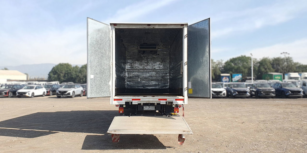 FORD CARGO + BATERÍA NUEVA - Imagen 9