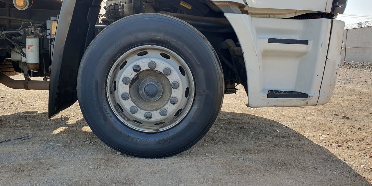 FORD CARGO + 2 BATERÍAS NUEVAS - Imagen 11