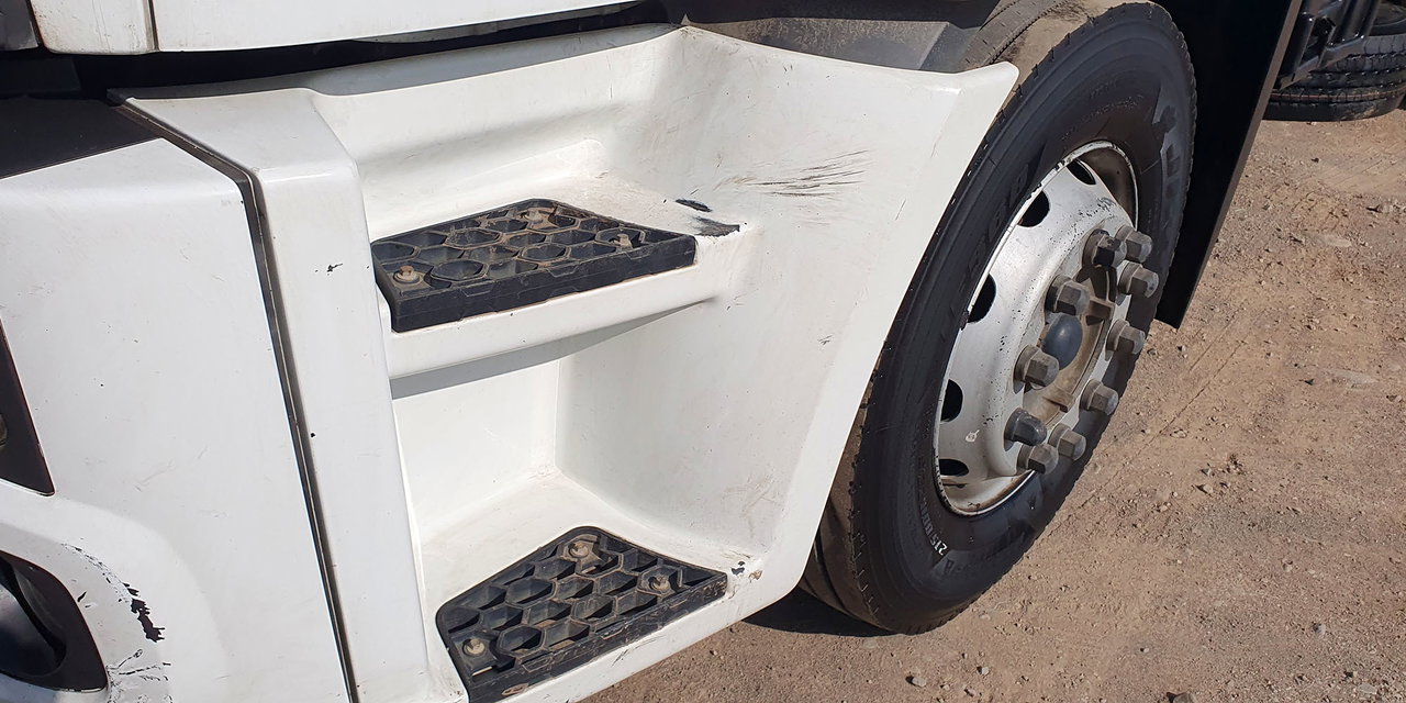 FORD CARGO + 2 BATERÍAS NUEVAS - Imagen 43