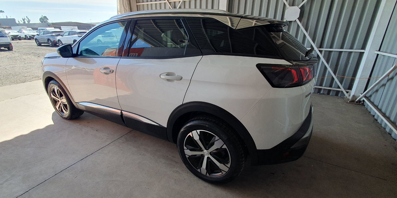 PEUGEOT 3008 - Imagen 8