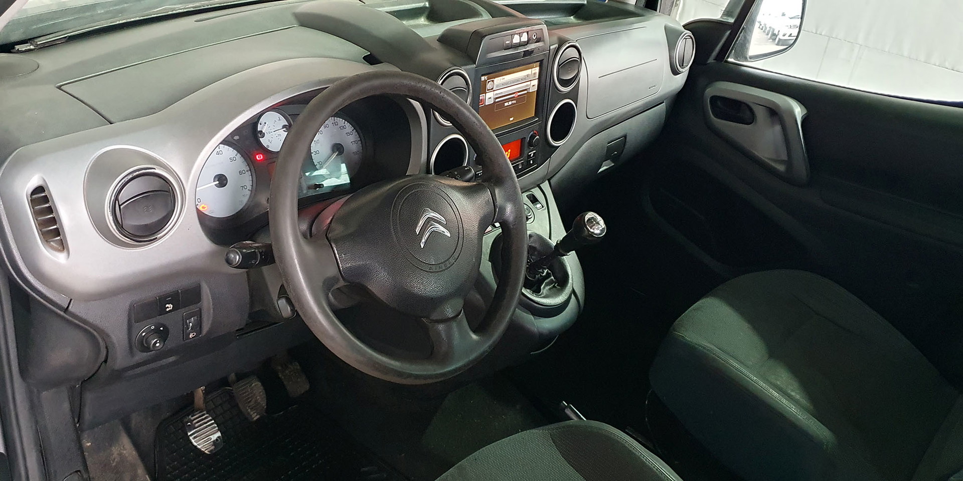 CITROËN BERLINGO - Imagen 17