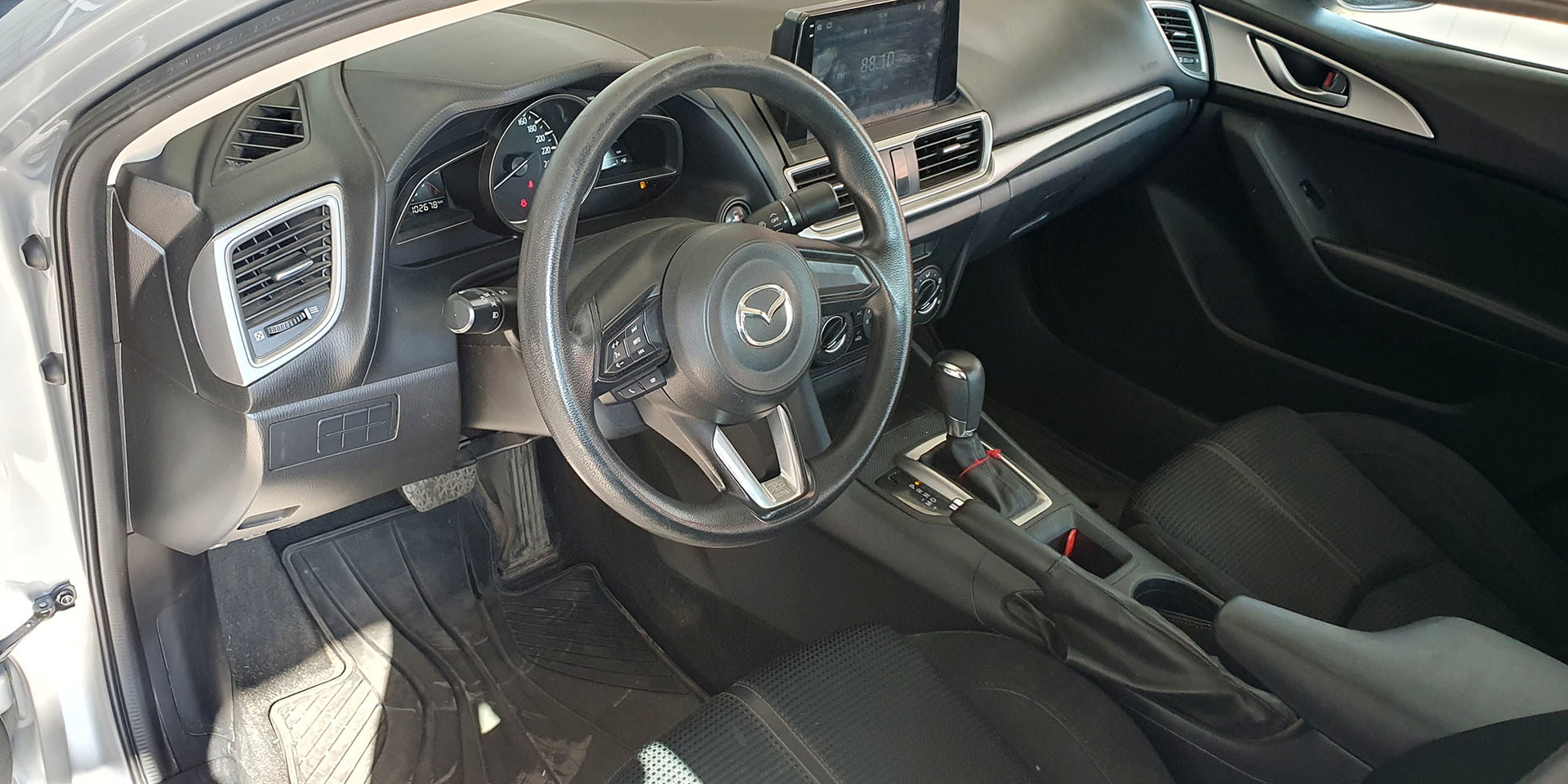 MAZDA NEW 3 - Imagen 19