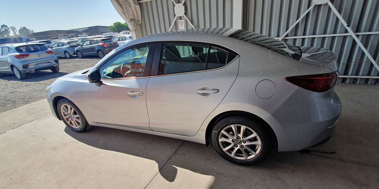 MAZDA NEW 3 - Imagen 8