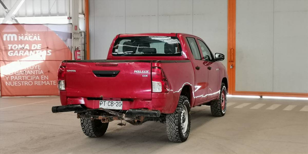 TOYOTA HILUX PICKUP 4P 4X4 2.4 - Imagen 7