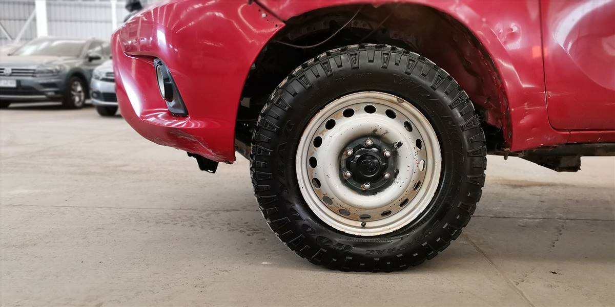 TOYOTA HILUX PICKUP 4P 4X4 2.4 - Imagen 35