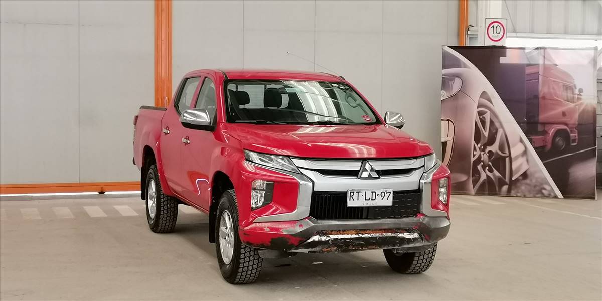 MITSUBISHI L200 KATANA CRT 4X4 2.4 - Imagen 3