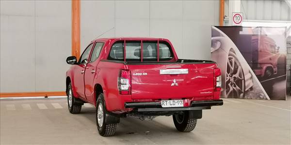 MITSUBISHI L200 KATANA CRT 4X4 2.4 - Imagen 20