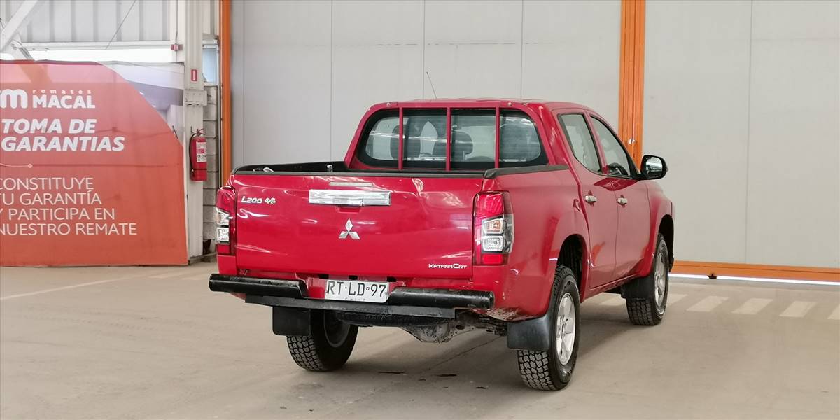 MITSUBISHI L200 KATANA CRT 4X4 2.4 - Imagen 22