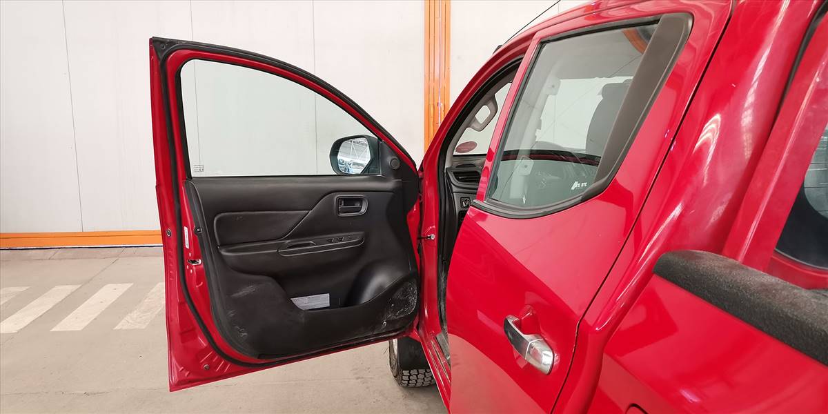 MITSUBISHI L200 KATANA CRT 4X4 2.4 - Imagen 143