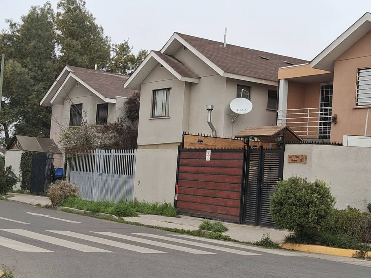 Las Pircas Poniente 1197 - Imagen 2