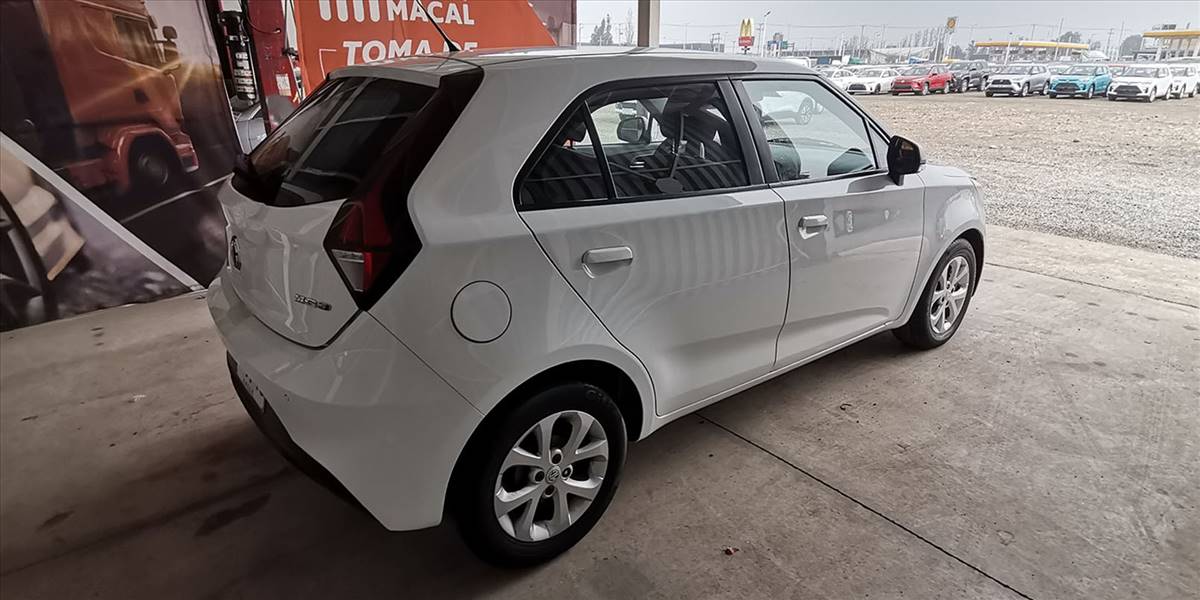 MG 3 HATCH BACK 1.5 AUT - Imagen 11