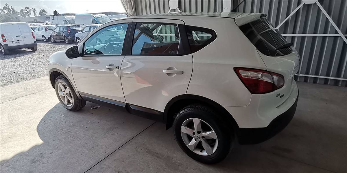 NISSAN QASHQAI 2.0 AUT - Imagen 10