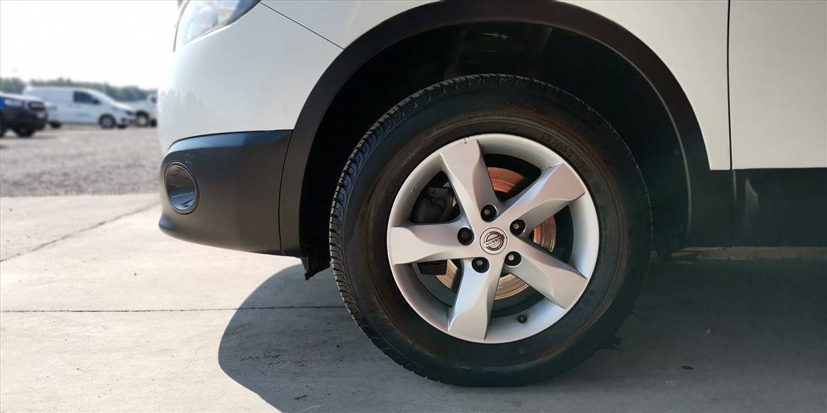 NISSAN QASHQAI 2.0 AUT - Imagen 19