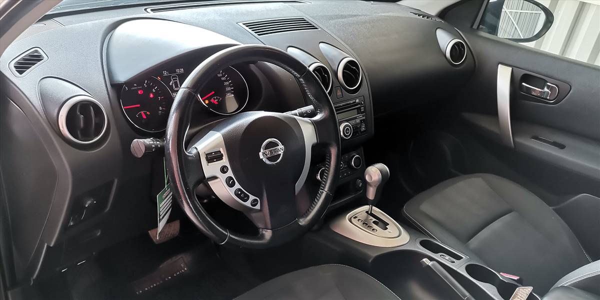 NISSAN QASHQAI 2.0 AUT - Imagen 22