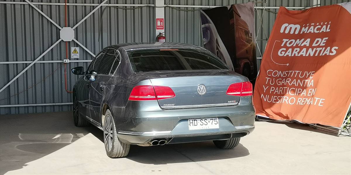 VOLKSWAGEN PASSAT LUXURY 2.0 AUT - Imagen 5
