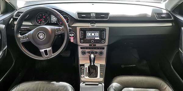 VOLKSWAGEN PASSAT LUXURY 2.0 AUT - Imagen 8
