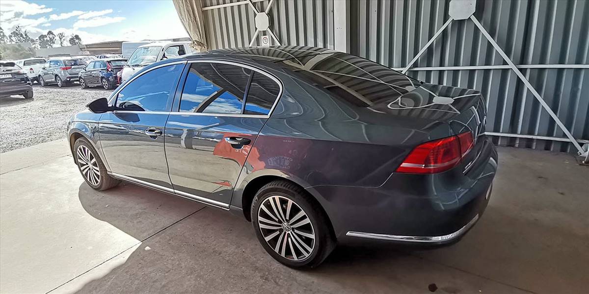 VOLKSWAGEN PASSAT LUXURY 2.0 AUT - Imagen 10