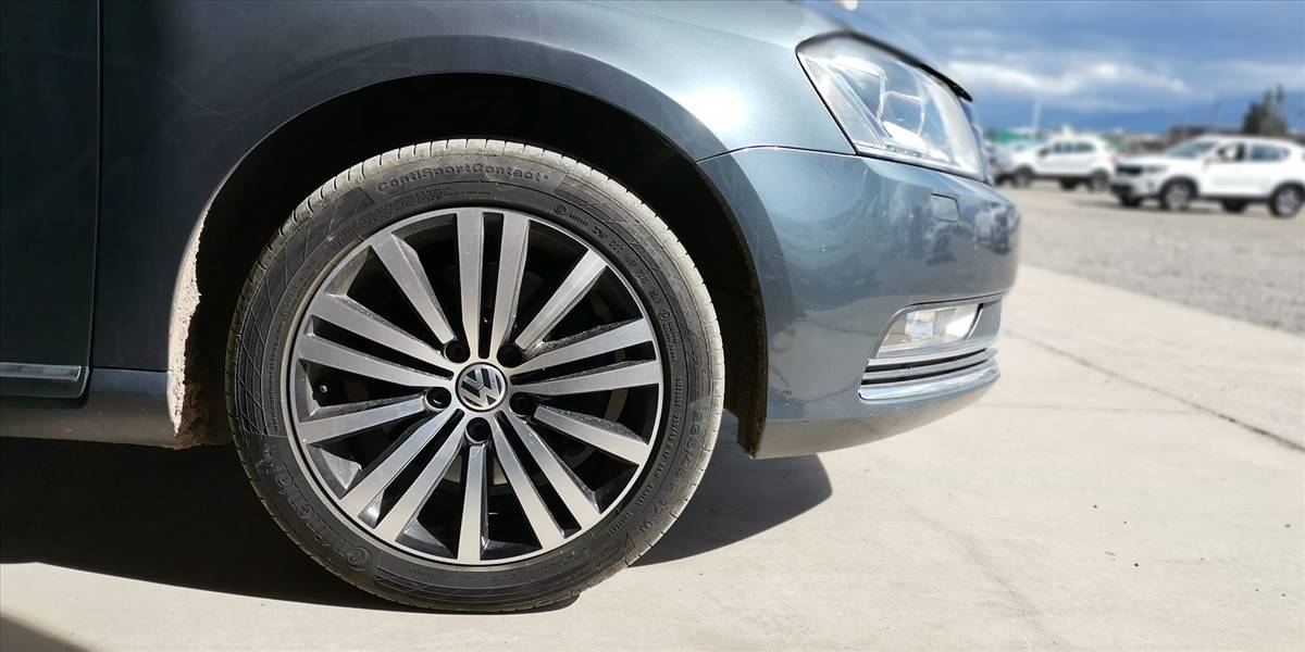 VOLKSWAGEN PASSAT LUXURY 2.0 AUT - Imagen 17