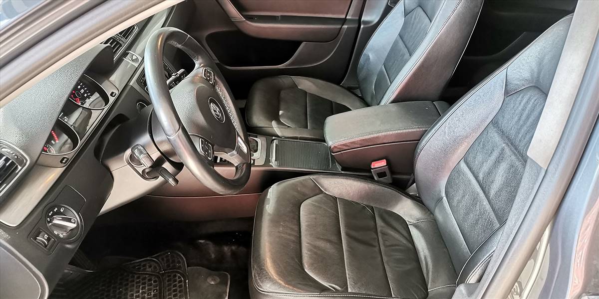 VOLKSWAGEN PASSAT LUXURY 2.0 AUT - Imagen 26
