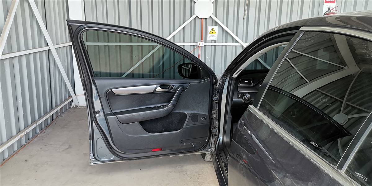 VOLKSWAGEN PASSAT LUXURY 2.0 AUT - Imagen 28