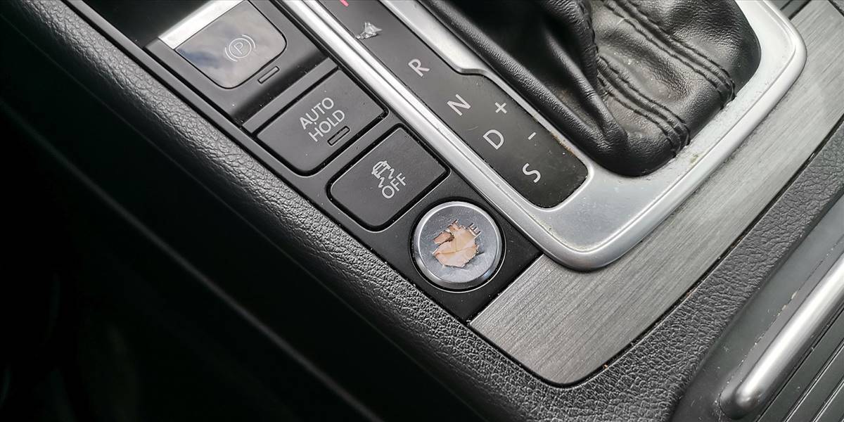 VOLKSWAGEN PASSAT LUXURY 2.0 AUT - Imagen 35