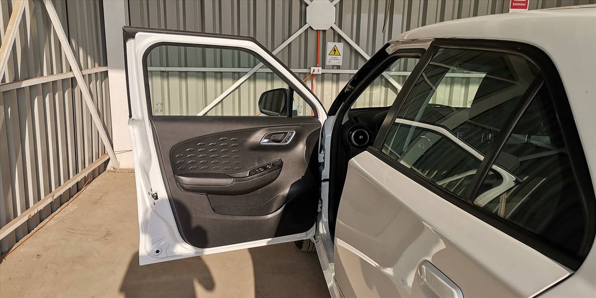 MG 3 HATCH BACK 1.5 AUT - Imagen 27