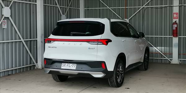 MAXUS EUNIQ 6 4X2 AUT - Imagen 4