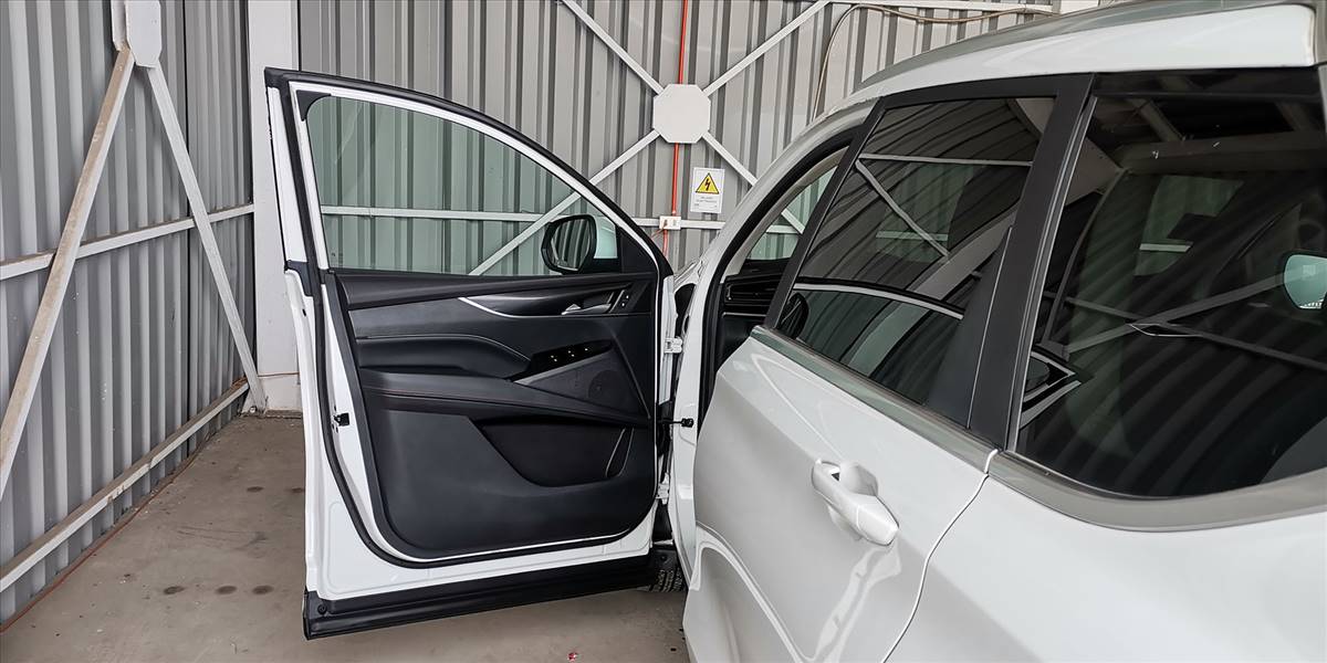MAXUS EUNIQ 6 4X2 AUT - Imagen 27