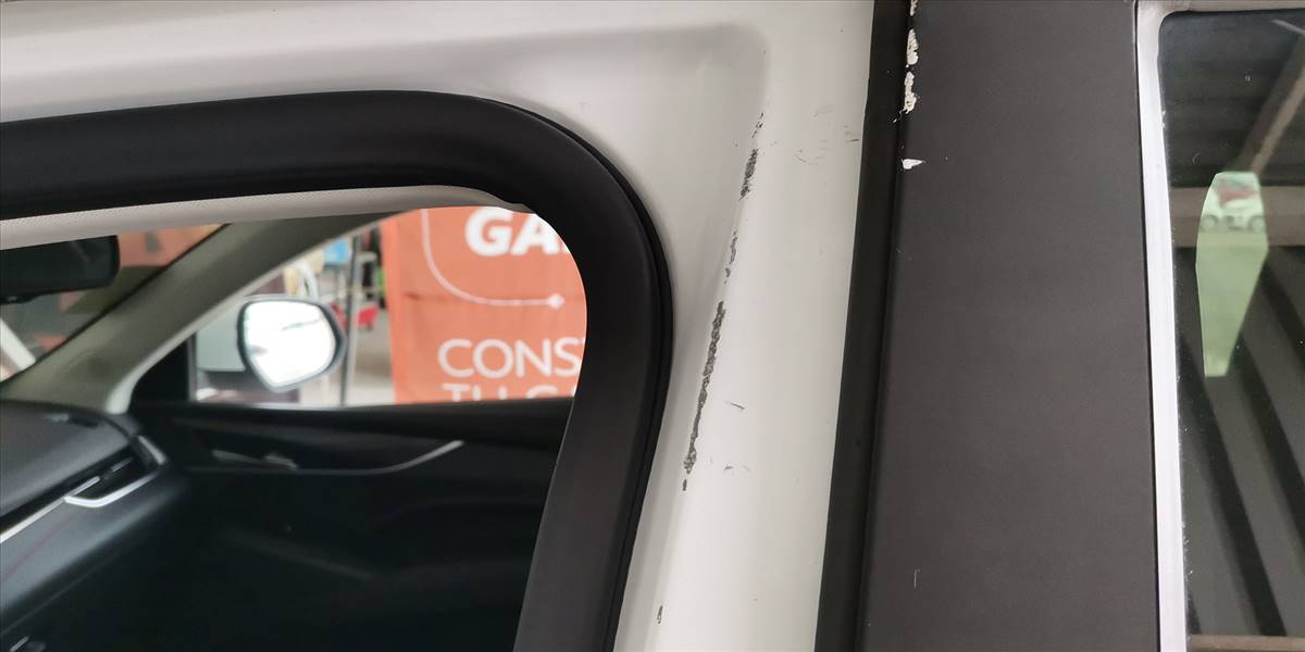 MAXUS EUNIQ 6 4X2 AUT - Imagen 33
