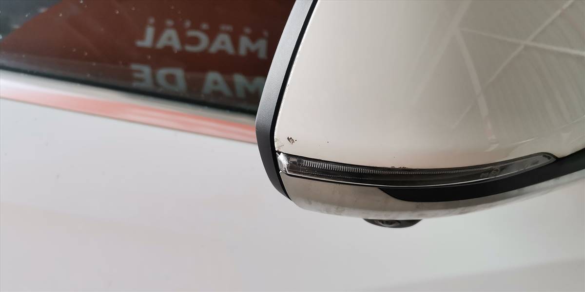 MAXUS EUNIQ 6 4X2 AUT - Imagen 38