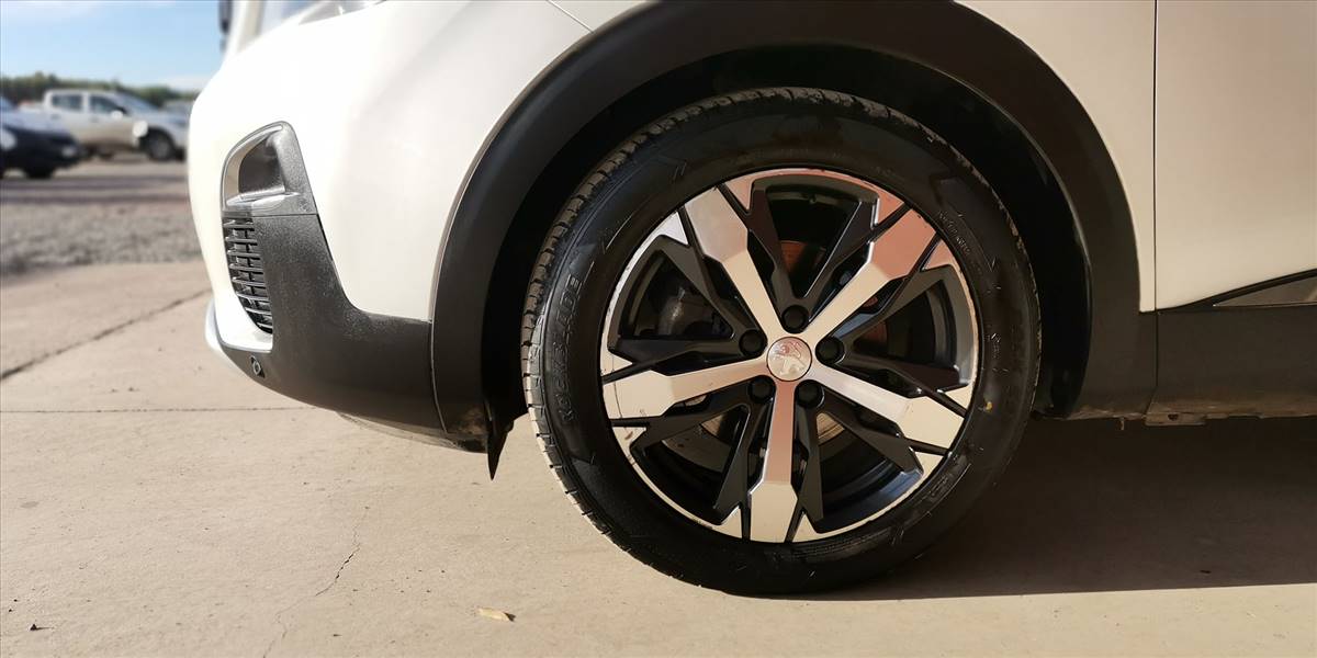 PEUGEOT 3008 ALLURE 1.6 AT - Imagen 54