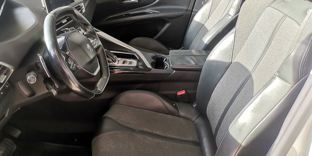 PEUGEOT 3008 ALLURE 1.6 AT - Imagen 75
