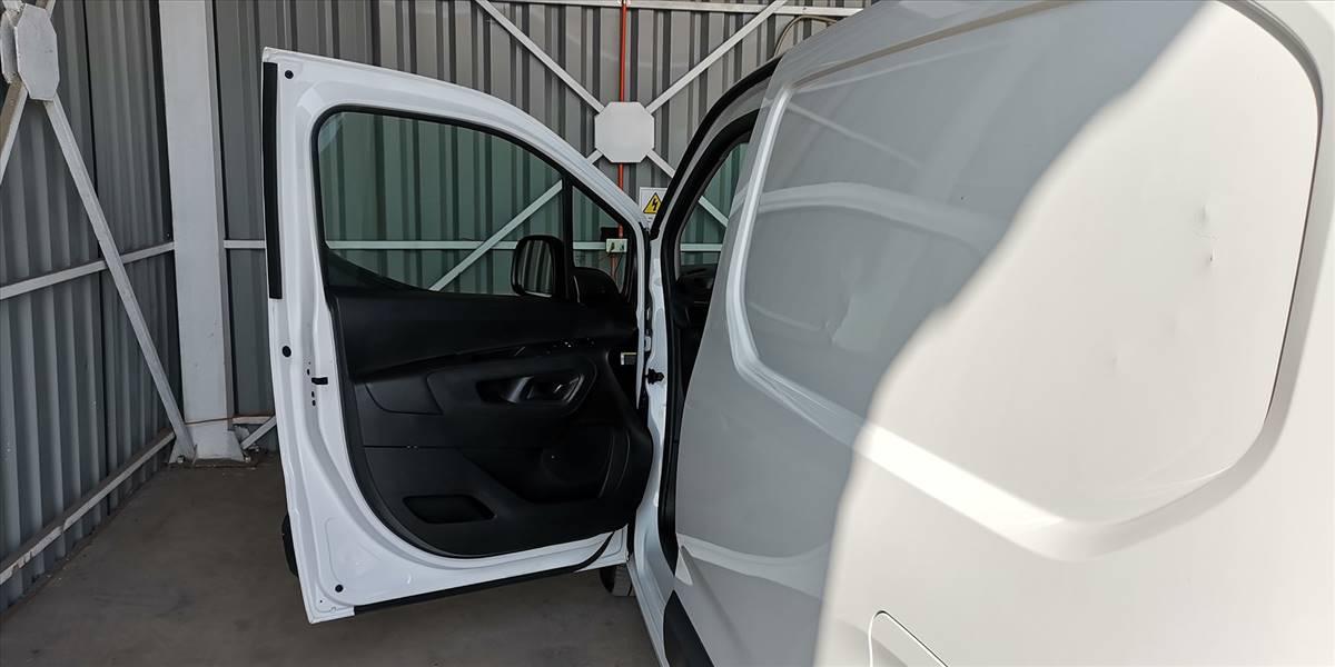 OPEL COMBO 4X2 1.5 - Imagen 22