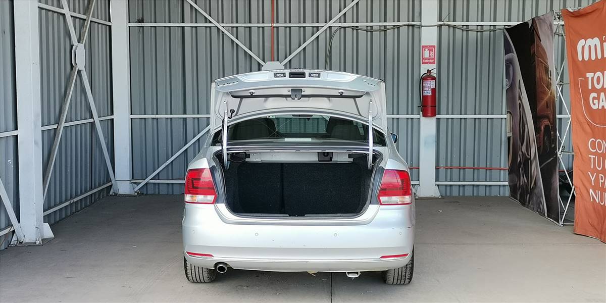VOLKSWAGEN POLO 1.6 - Imagen 16