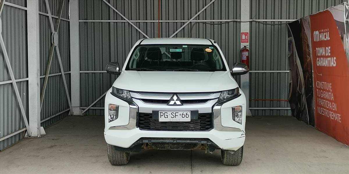 MITSUBISHI L200 KATANA CR 2.4 - Imagen 9