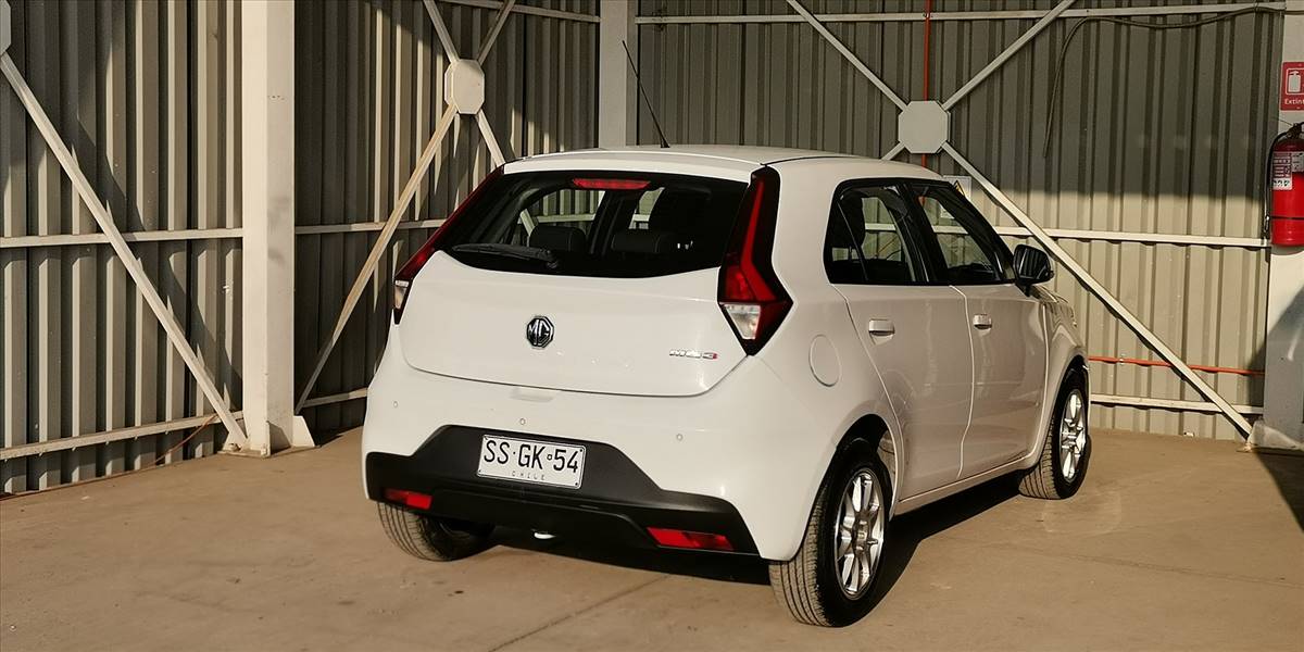MG 3 HATCH BACK 1.5 AUT - Imagen 3