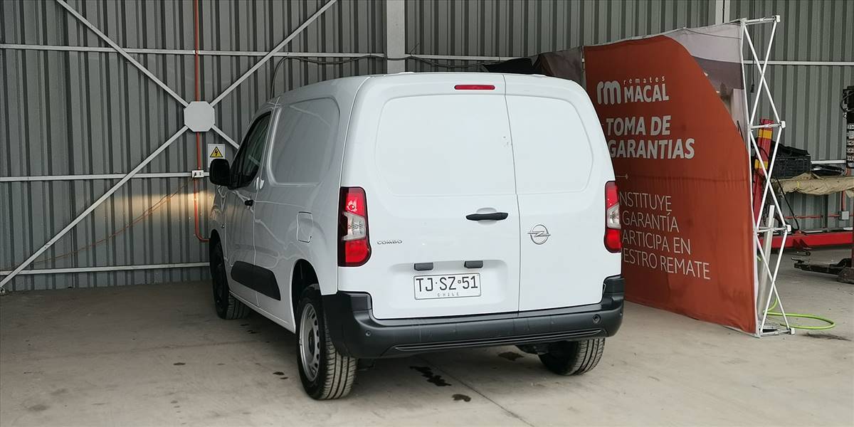 OPEL COMBO 4X2 1.5 - Imagen 5
