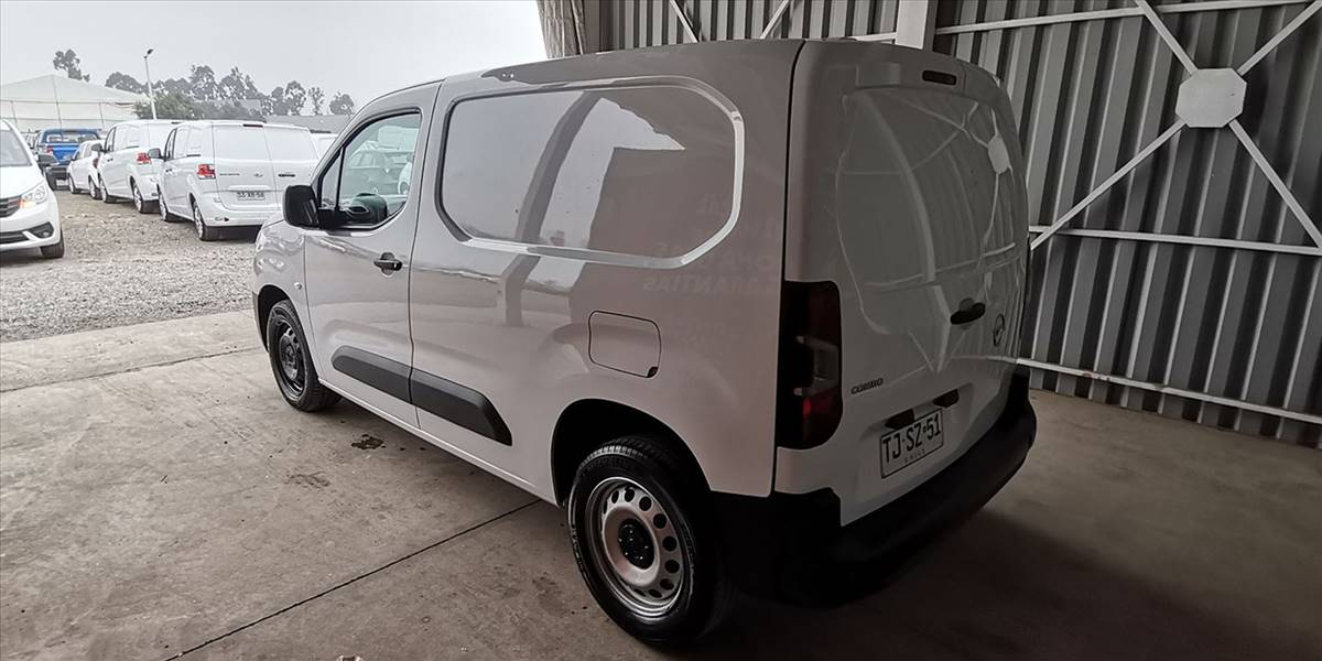 OPEL COMBO 4X2 1.5 - Imagen 9