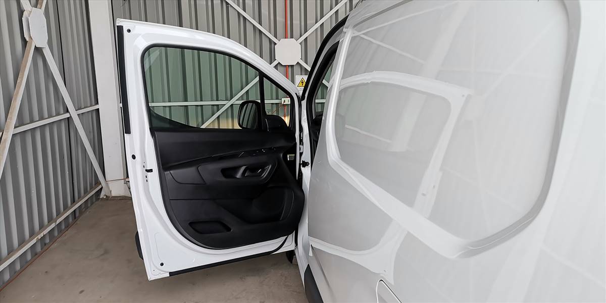 OPEL COMBO 4X2 1.5 - Imagen 24